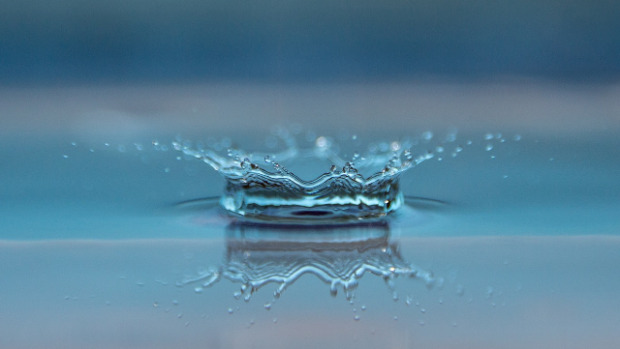  Ein Wassertropfen. Foto: Roegger / Pixabay