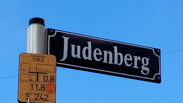 Dem jüdischen Leben in Augsburg auf der Spur: App-gestützte Stadtrallye mit Schülerinnen und Schülern (Lehrkräftefortbildung)